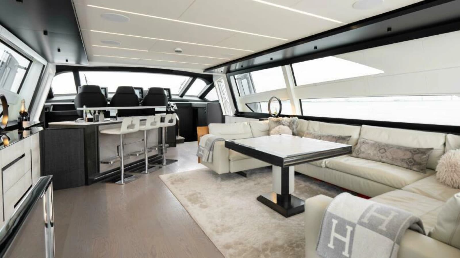2022 Pershing 9X - Photo 34