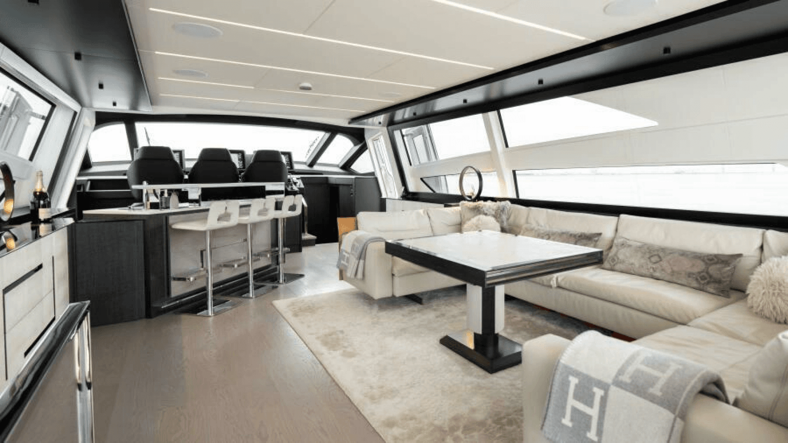 2022 Pershing 9X - Photo 34