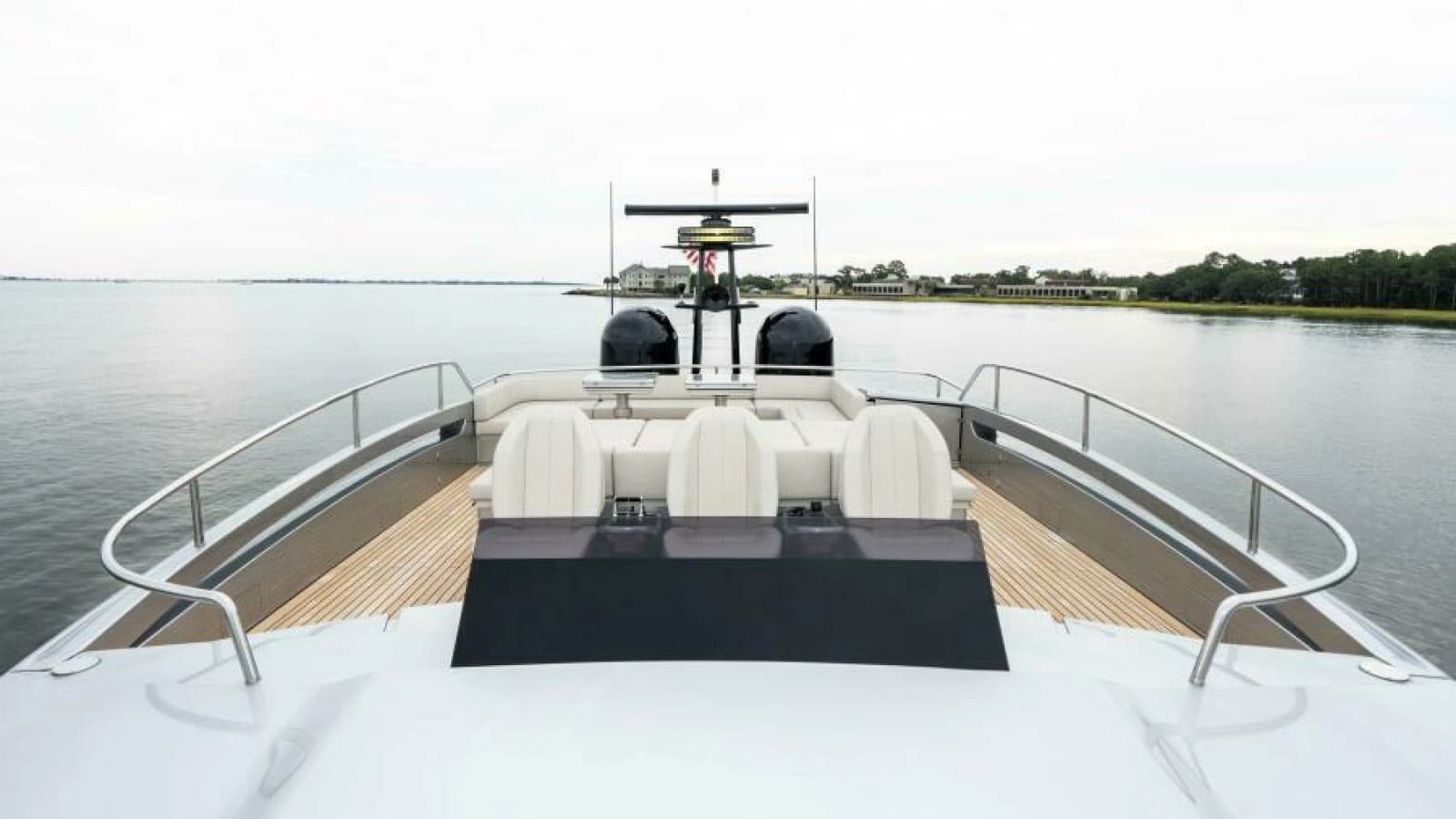 2022 Pershing 9X - Photo 19