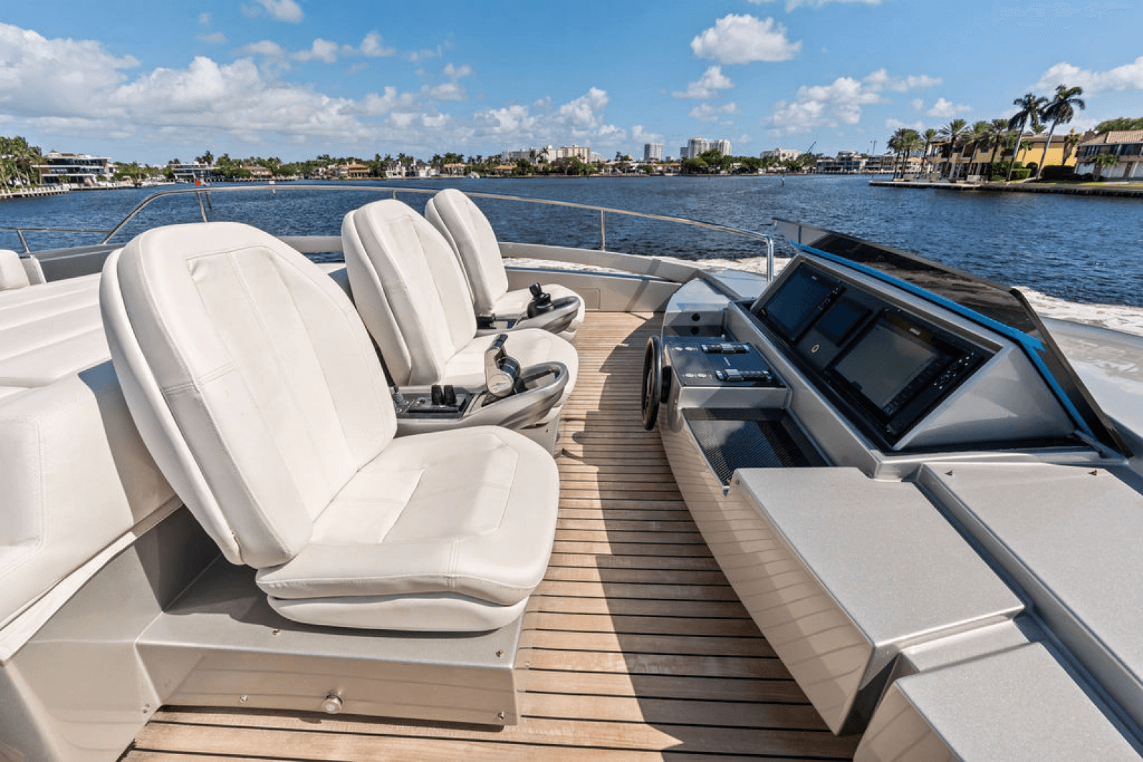 2022 Pershing 9X - Photo 22