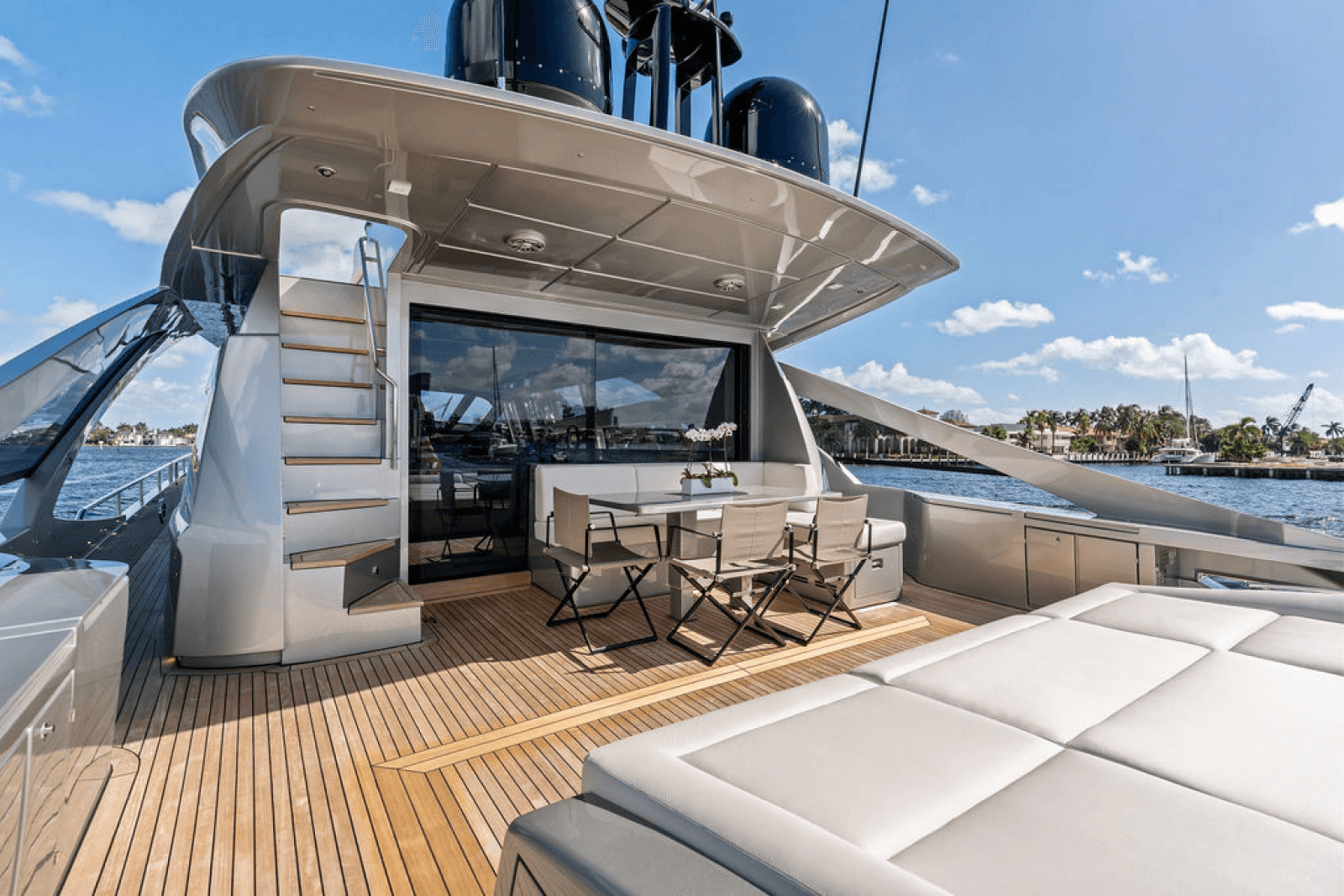 2022 Pershing 9X - Photo 37