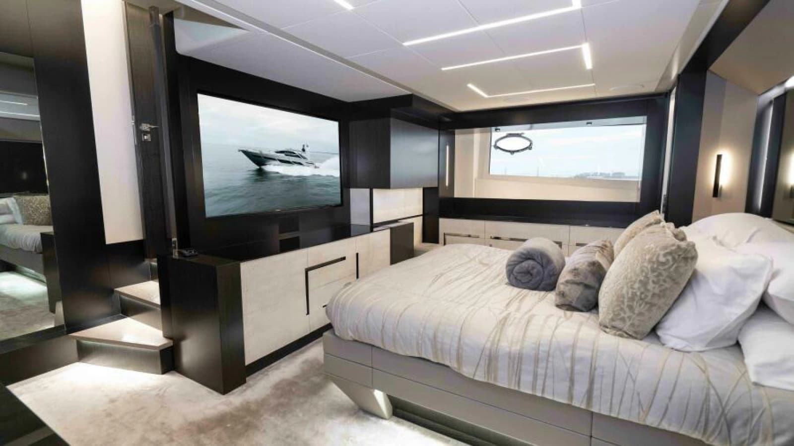 2022 Pershing 9X - Photo 46