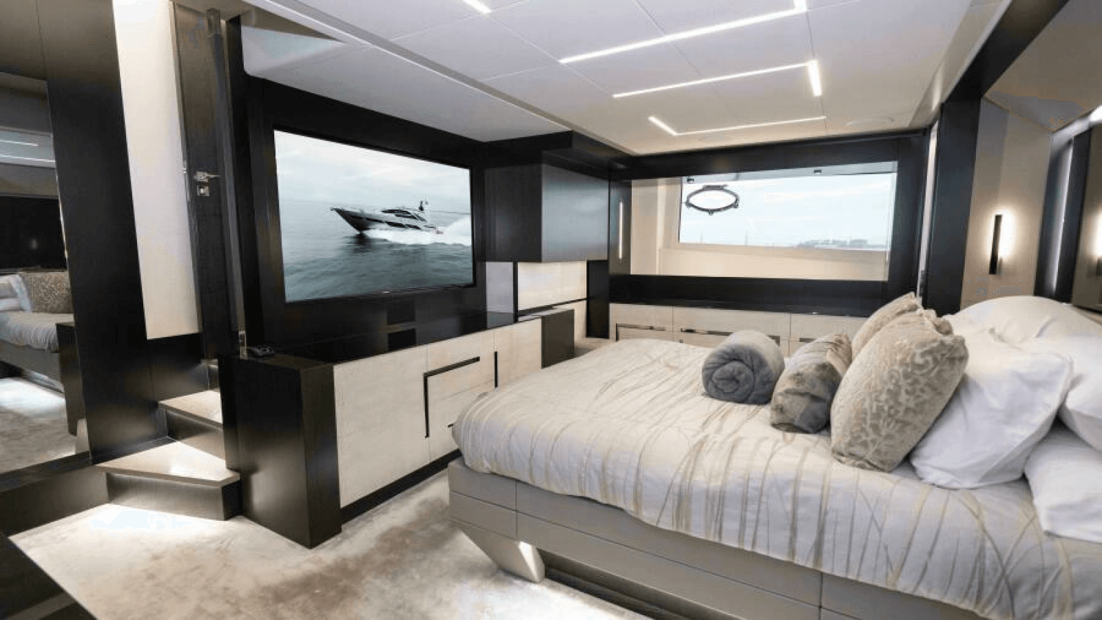 2022 Pershing 9X - Photo 46