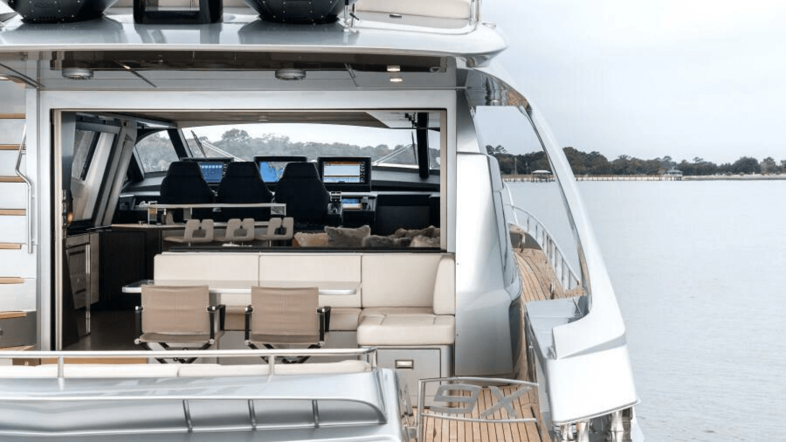 2022 Pershing 9X - Photo 21