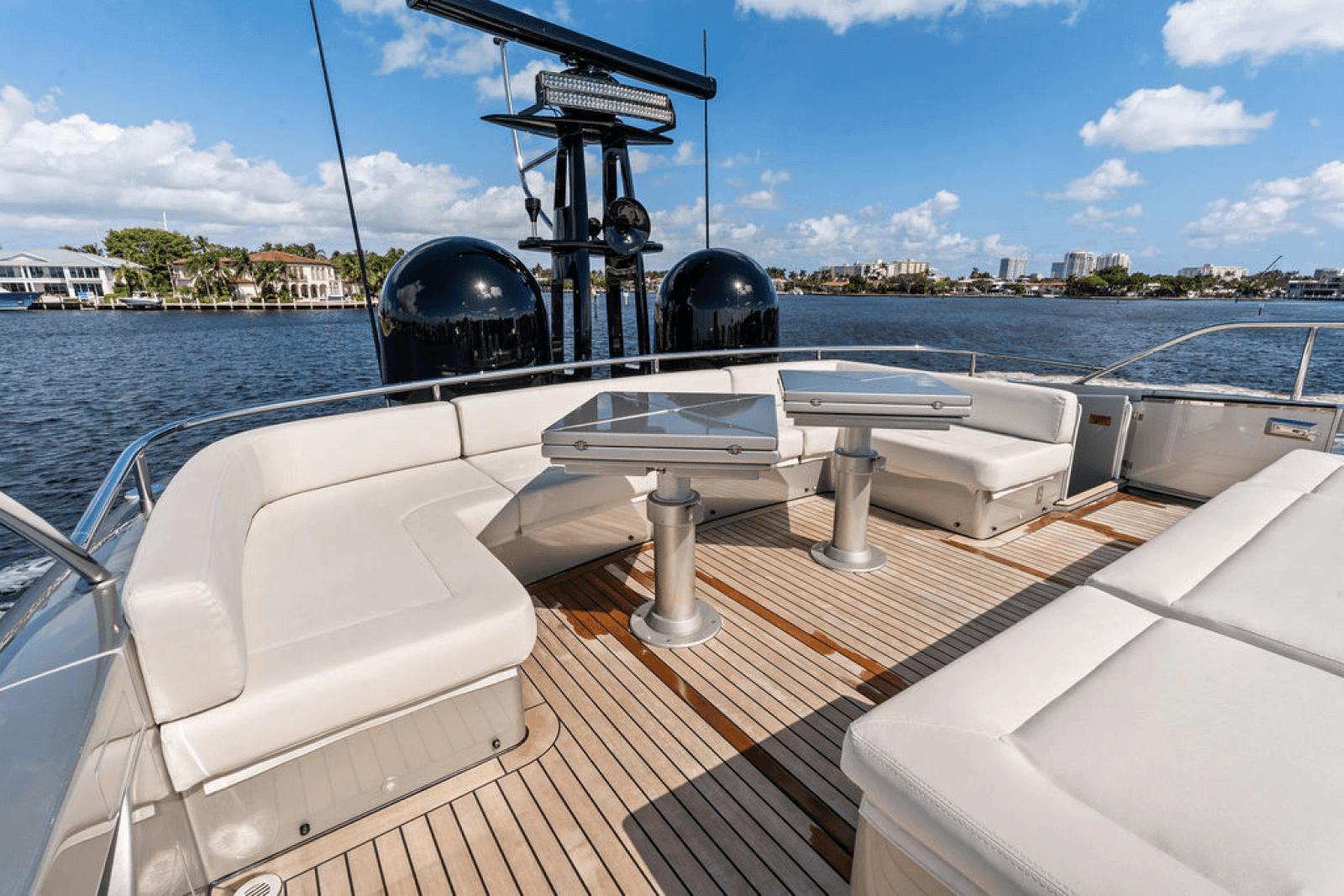 2022 Pershing 9X - Photo 25