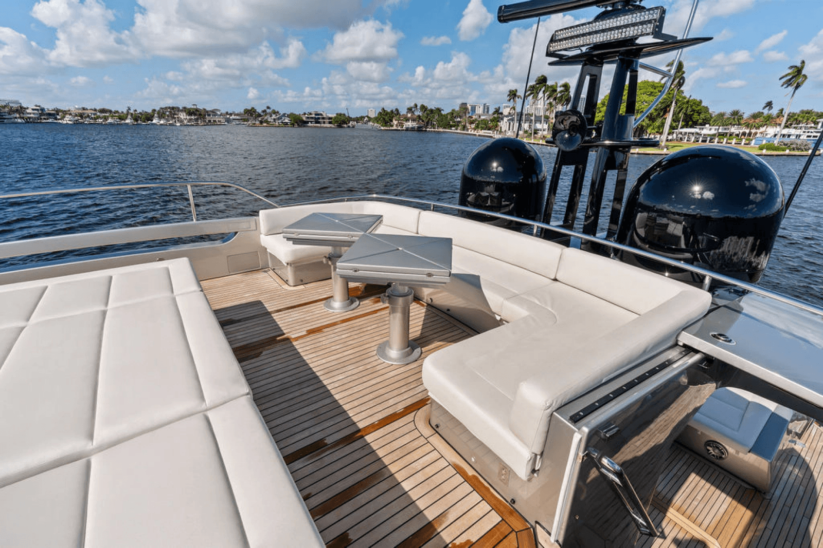 2022 Pershing 9X - Photo 26