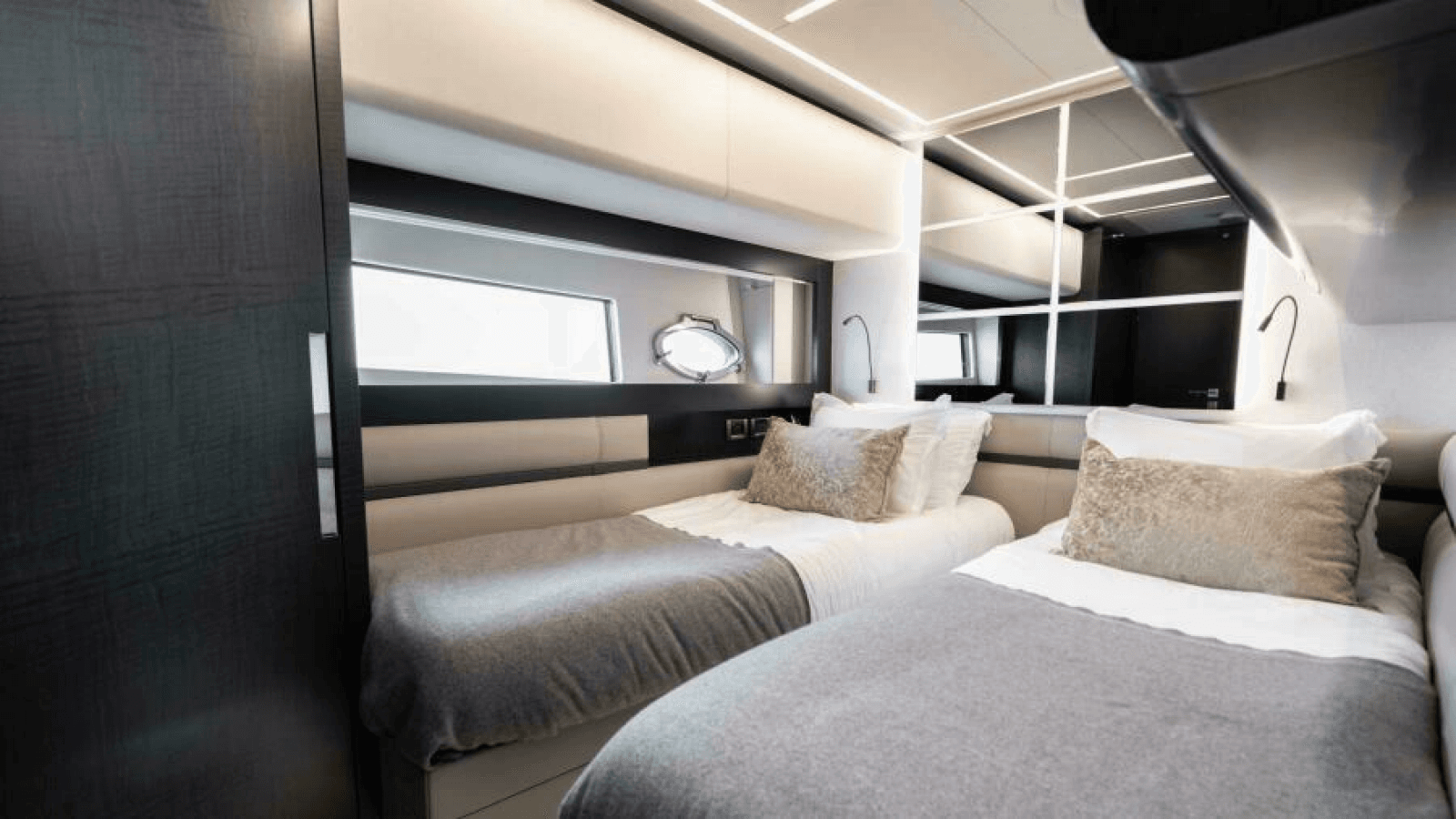 2022 Pershing 9X - Photo 57