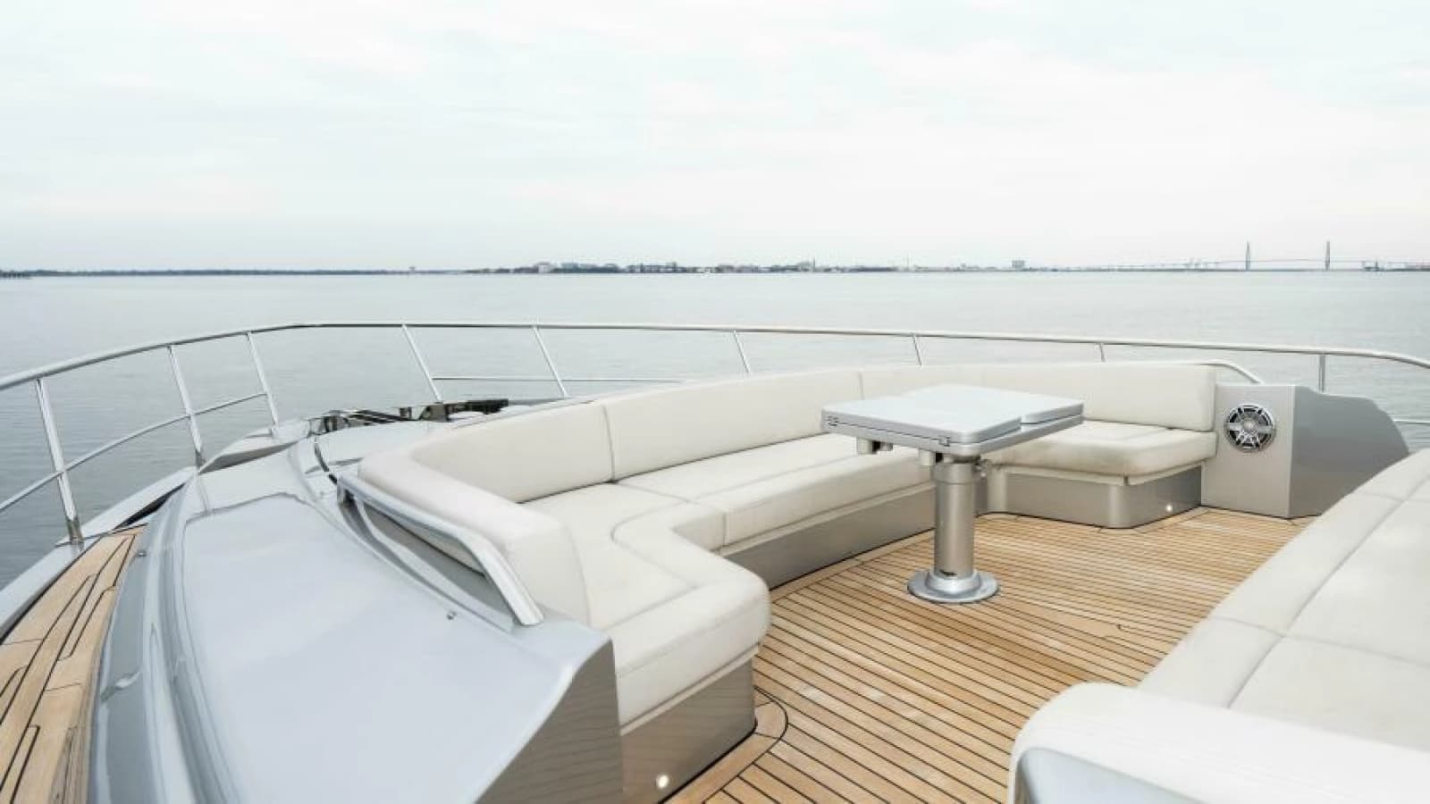 2022 Pershing 9X - Photo 32