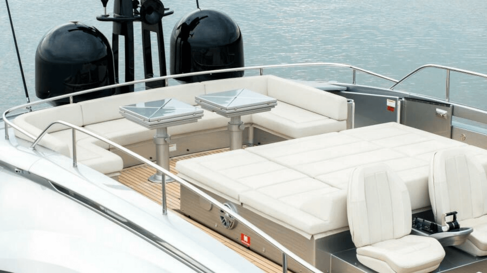 2022 Pershing 9X - Photo 15