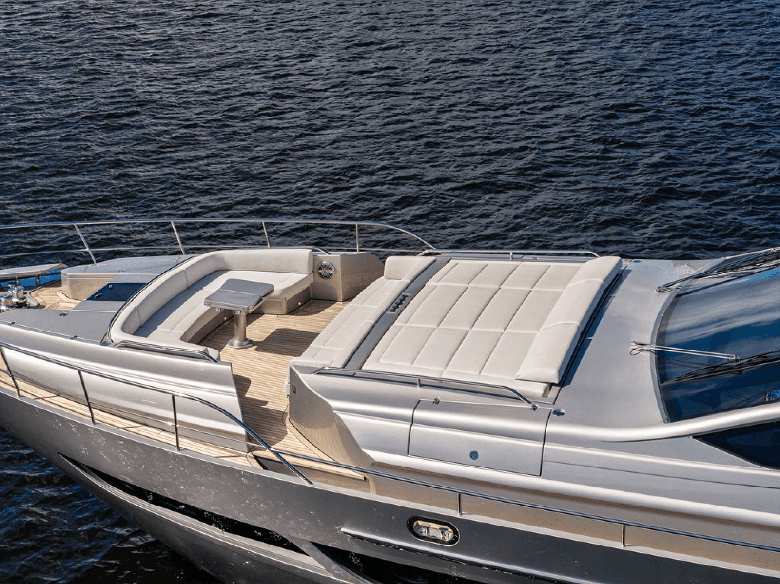 2022 Pershing 9X - Photo 9