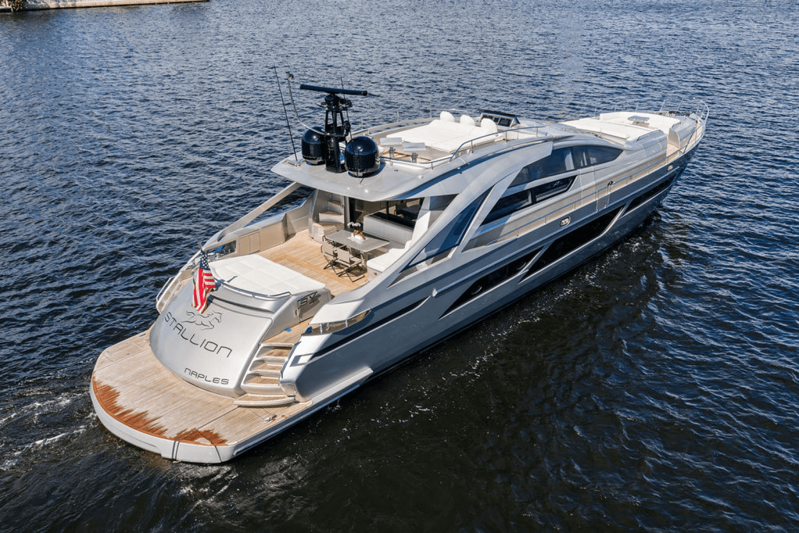 2022 Pershing 9X - Photo 12