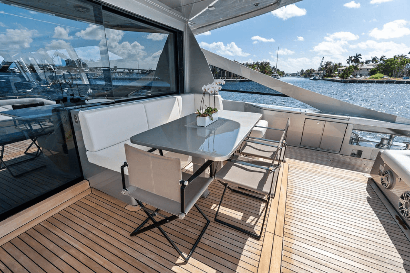 2022 Pershing 9X - Photo 39