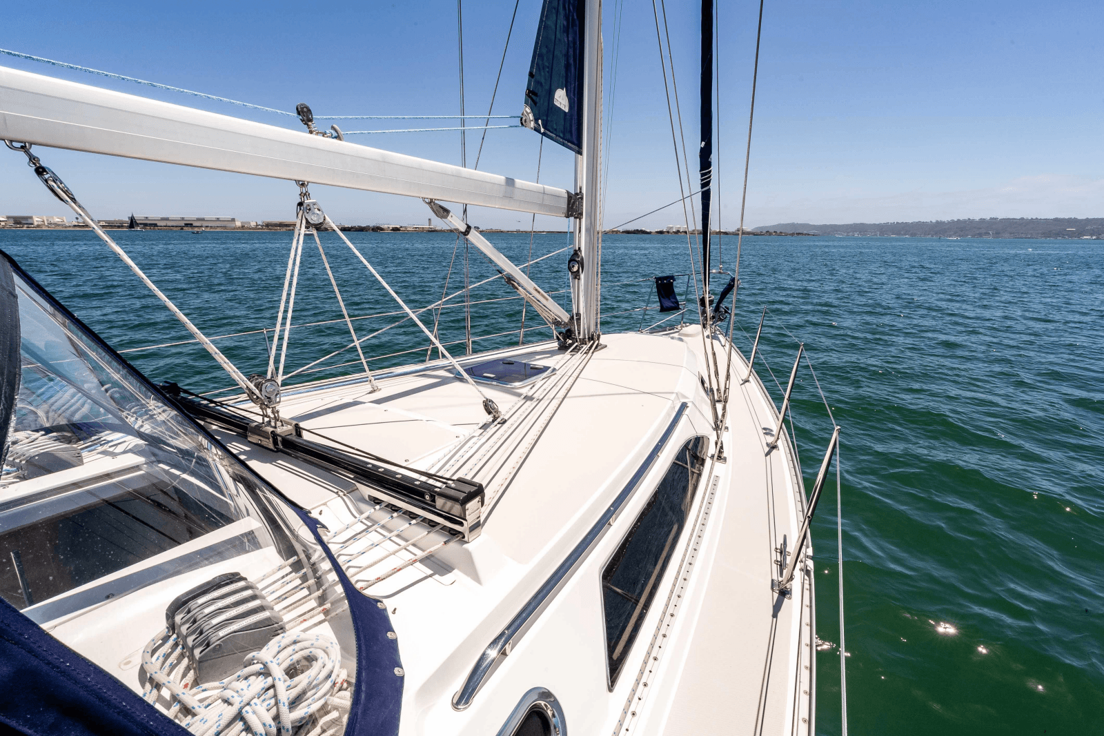 2013 Catalina 355 - Photo 14
