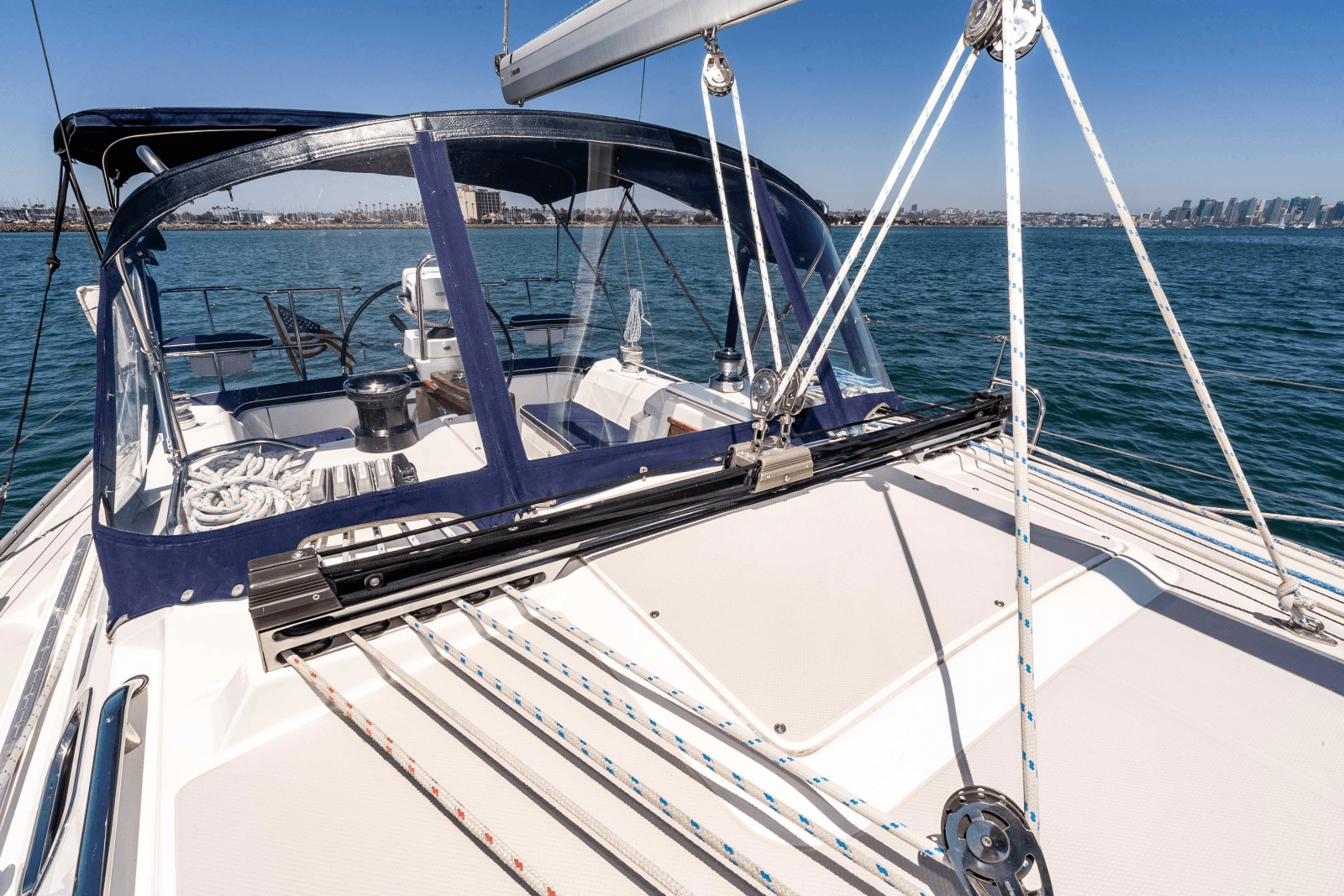 2013 Catalina 355 - Photo 15
