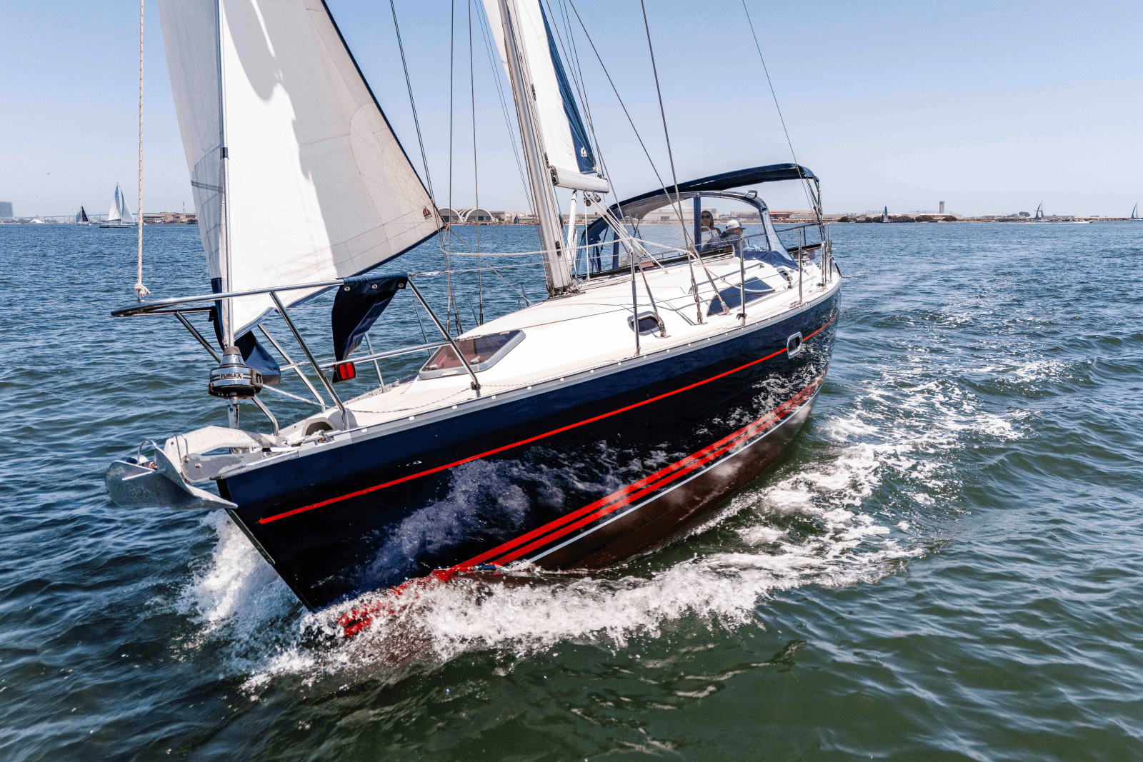 2013 Catalina 355 - Photo 2