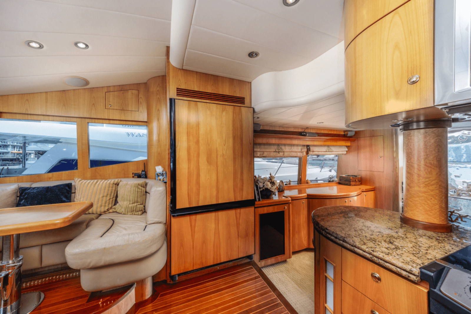 2005 Horizon 64 Elegance - Photo 31