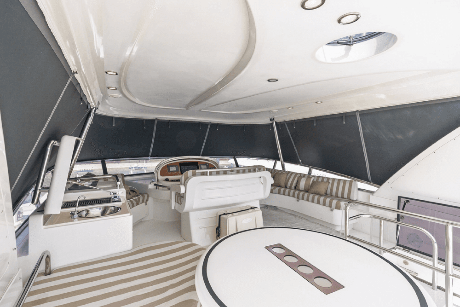 2005 Horizon 64 Elegance - Photo 17
