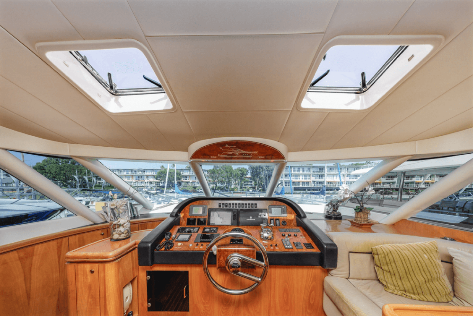 2005 Horizon 64 Elegance - Photo 37
