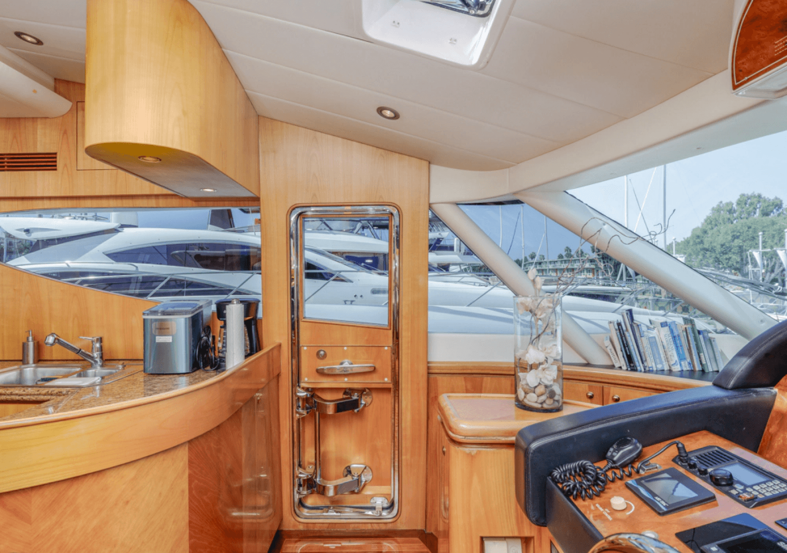 2005 Horizon 64 Elegance - Photo 35