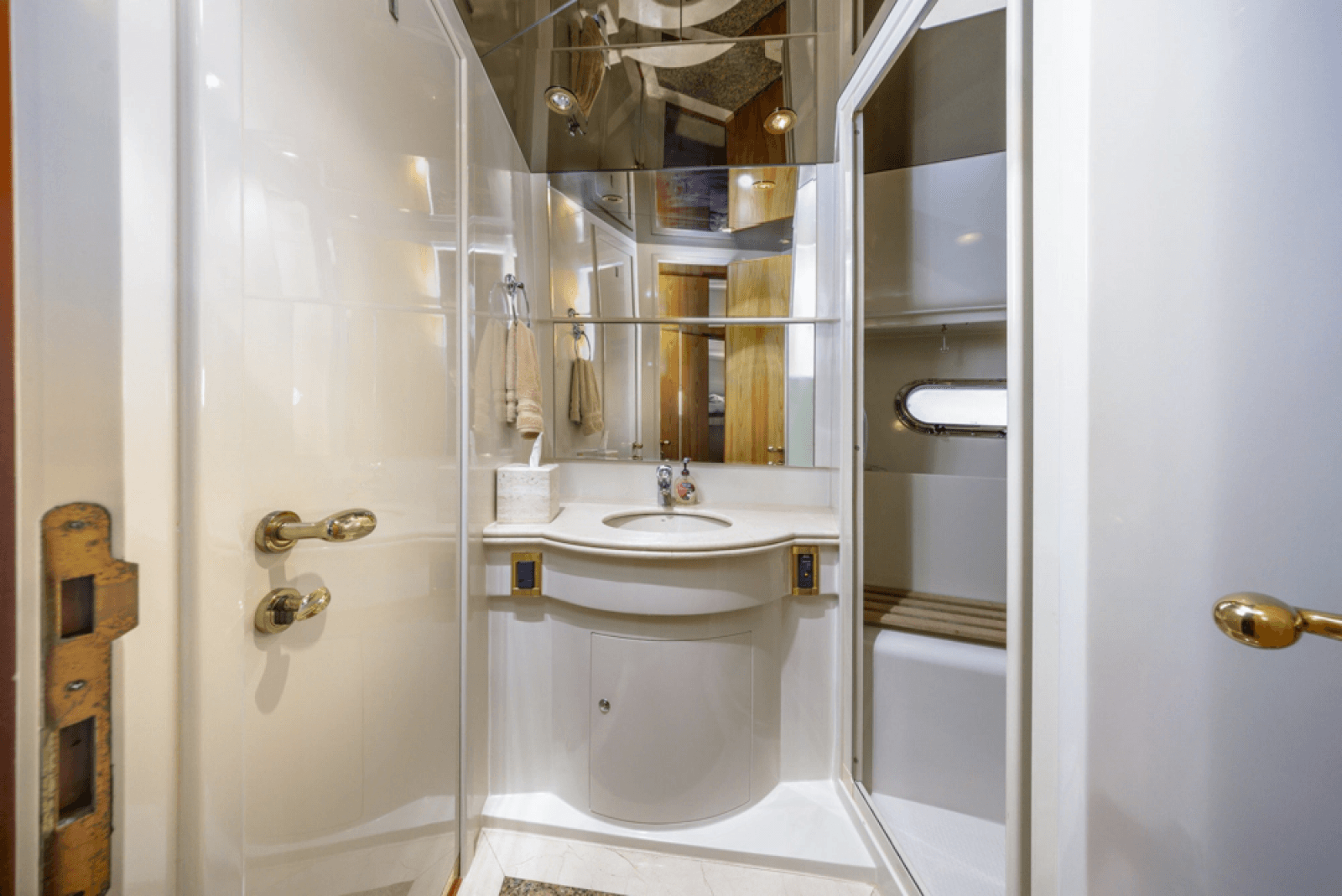 2005 Horizon 64 Elegance - Photo 49
