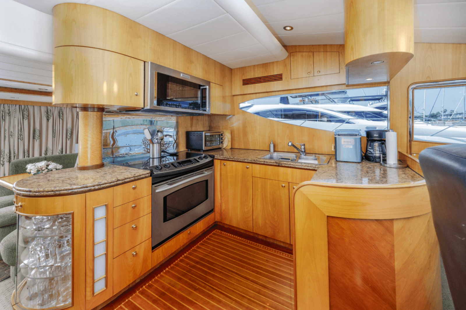 2005 Horizon 64 Elegance - Photo 34