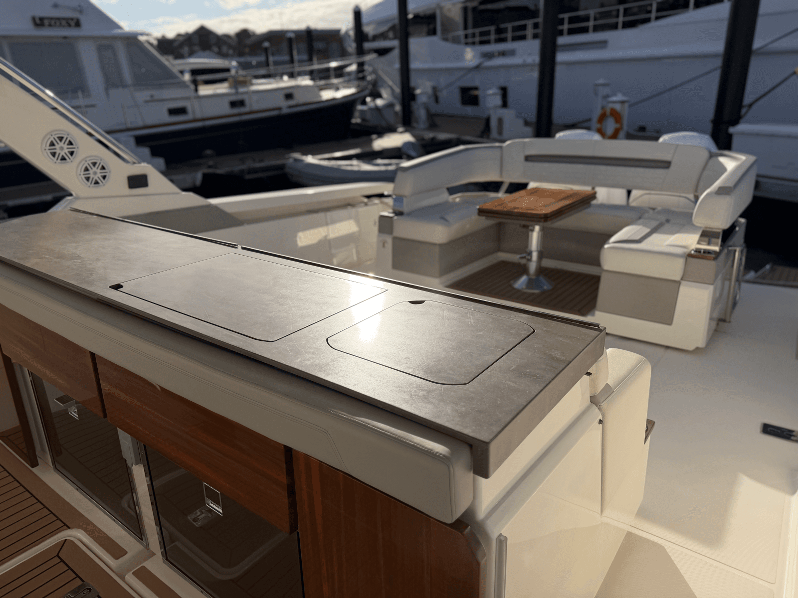 2023 Tiara Yachts 43 LS - Photo 12