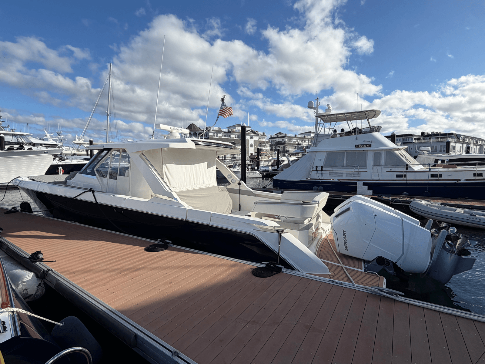 2023 Tiara Yachts 43 LS - Photo 4