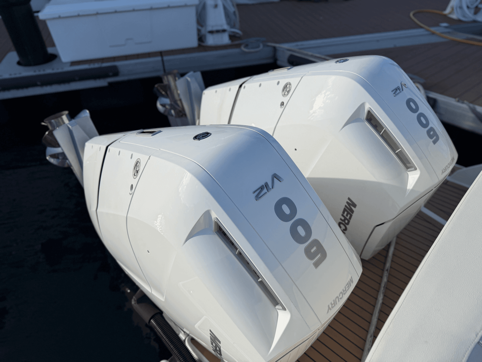 2023 Tiara Yachts 43 LS - Photo 28