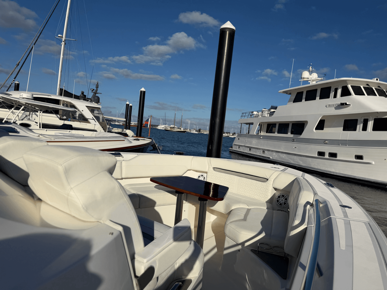 2023 Tiara Yachts 43 LS - Photo 20
