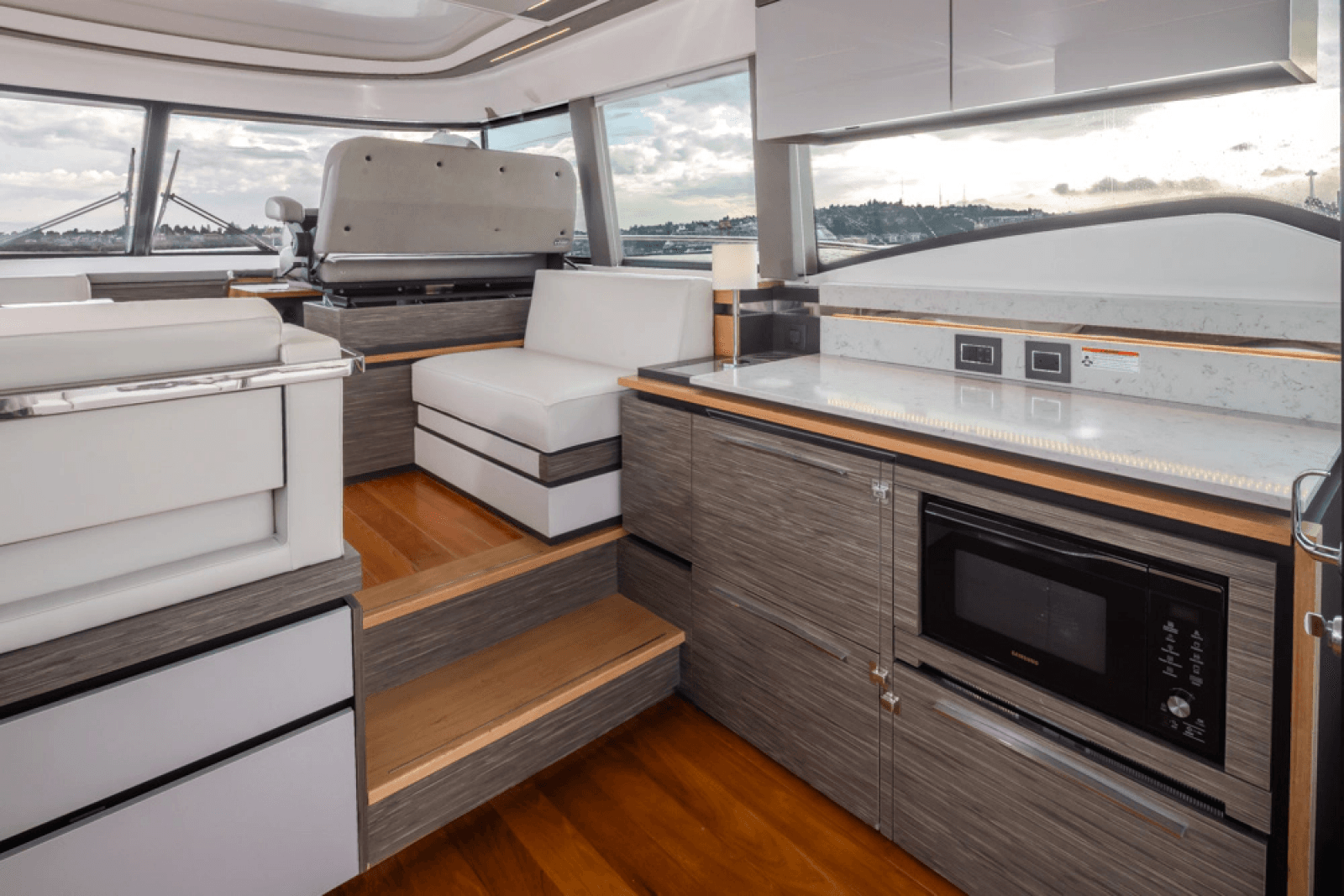 2019 Tiara Yachts C49 Coupe - Photo 18