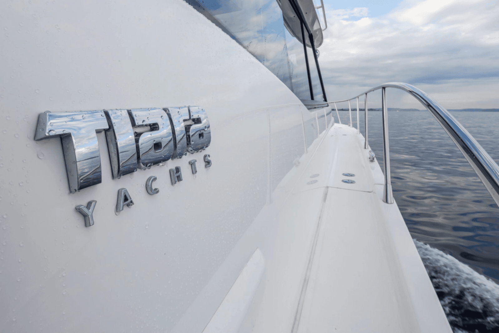 2019 Tiara Yachts C49 Coupe - Photo 41