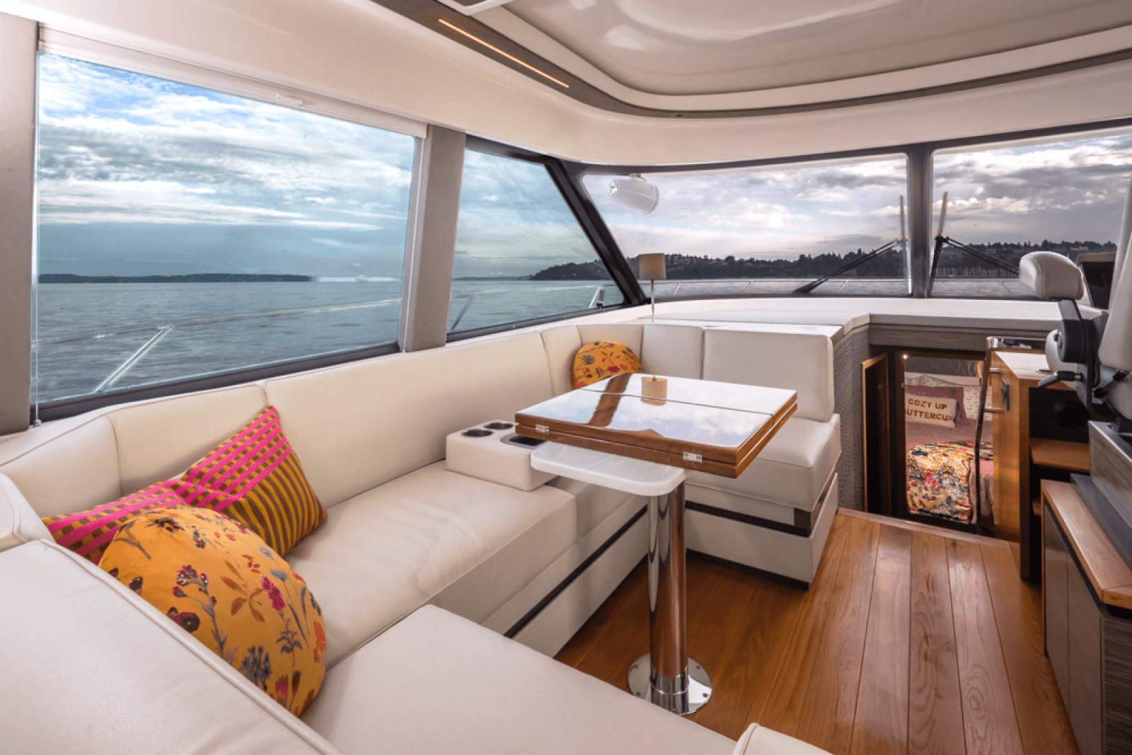2019 Tiara Yachts C49 Coupe - Photo 22