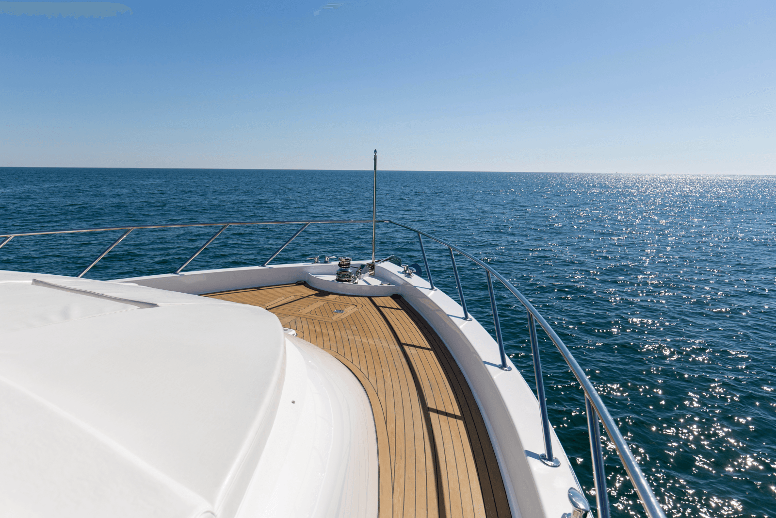 2006 Hatteras 80 Motor Yacht Skylounge - Photo 4