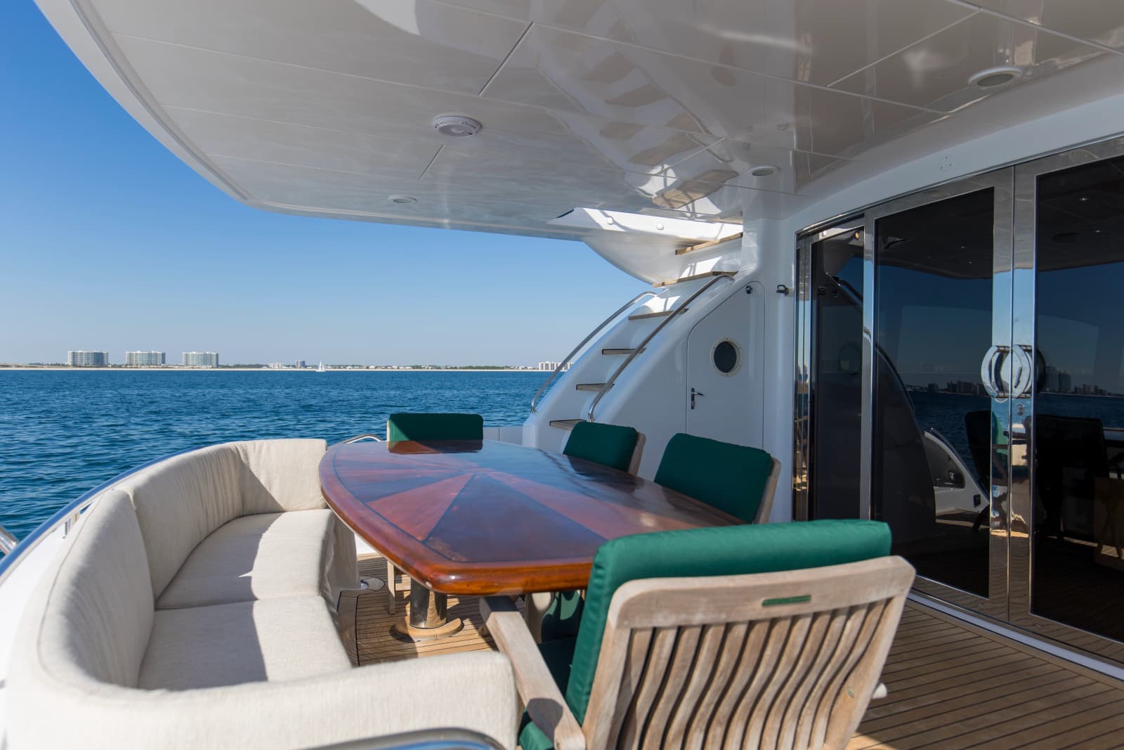 2006 Hatteras 80 Motor Yacht Skylounge - Photo 11