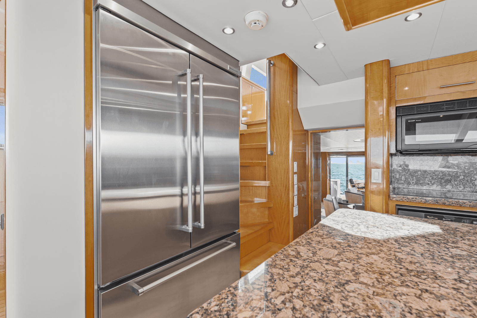 2006 Hatteras 80 Motor Yacht Skylounge - Photo 21
