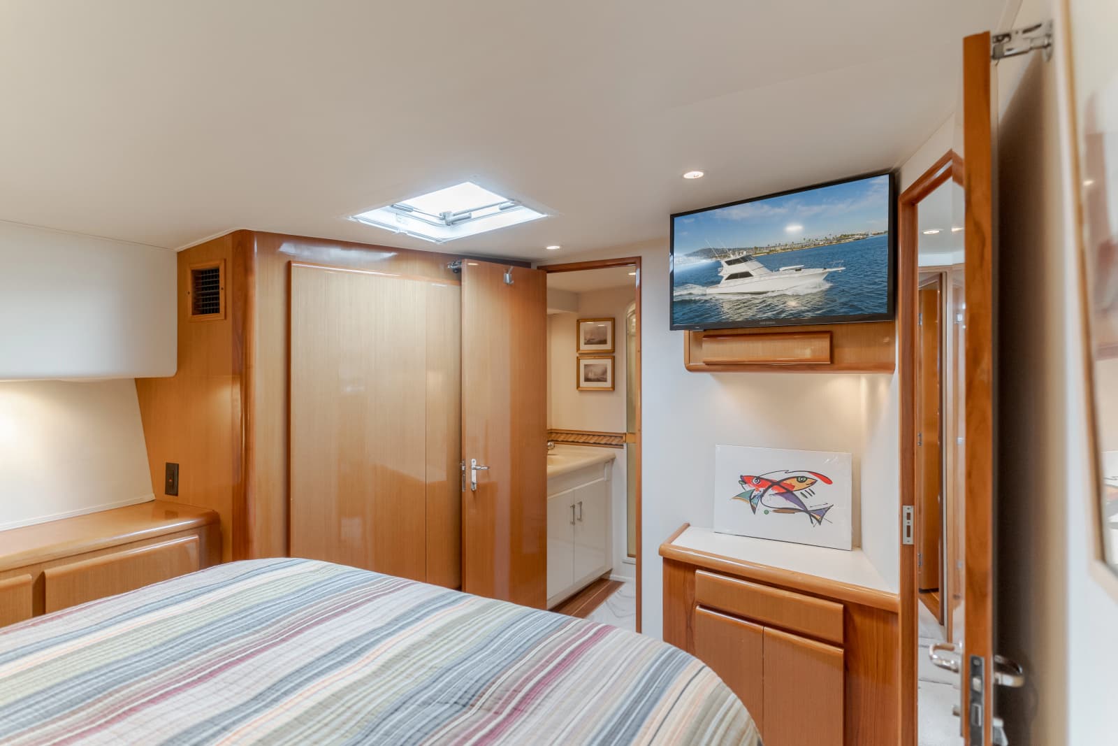1999 Viking Enclosed Bridge - Photo 24
