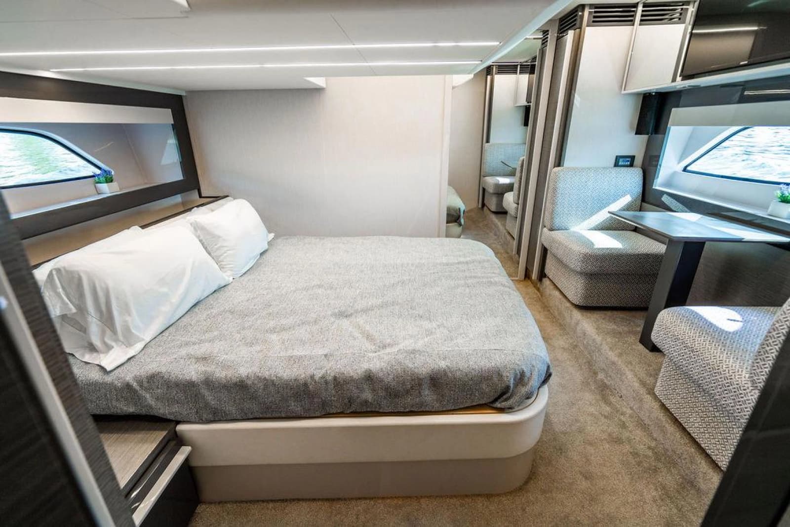 2018 Pershing 5x - Photo 36