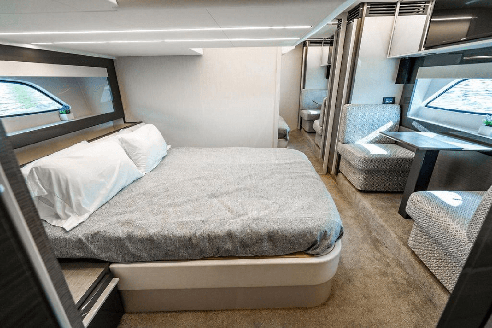 2018 Pershing 5x - Photo 36