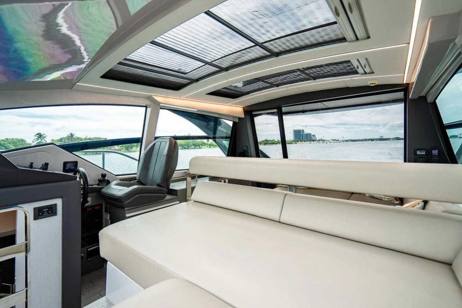 2018 Pershing 5x - Photo 15