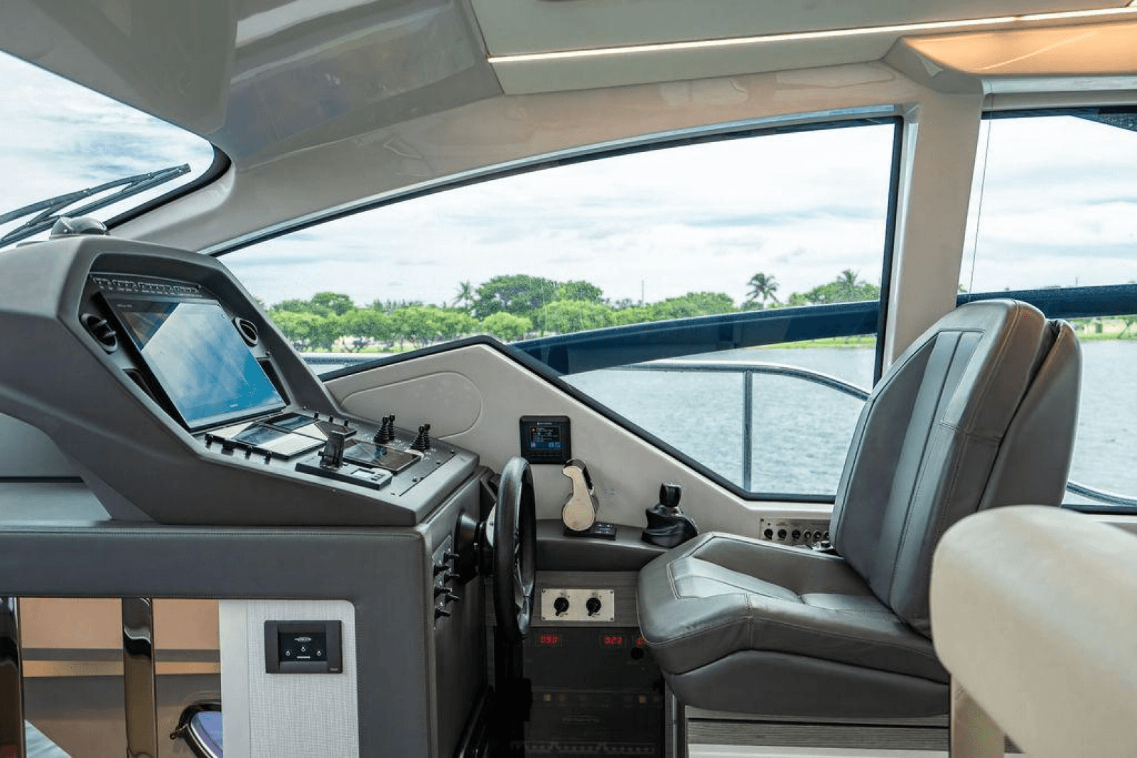 2018 Pershing 5x - Photo 17