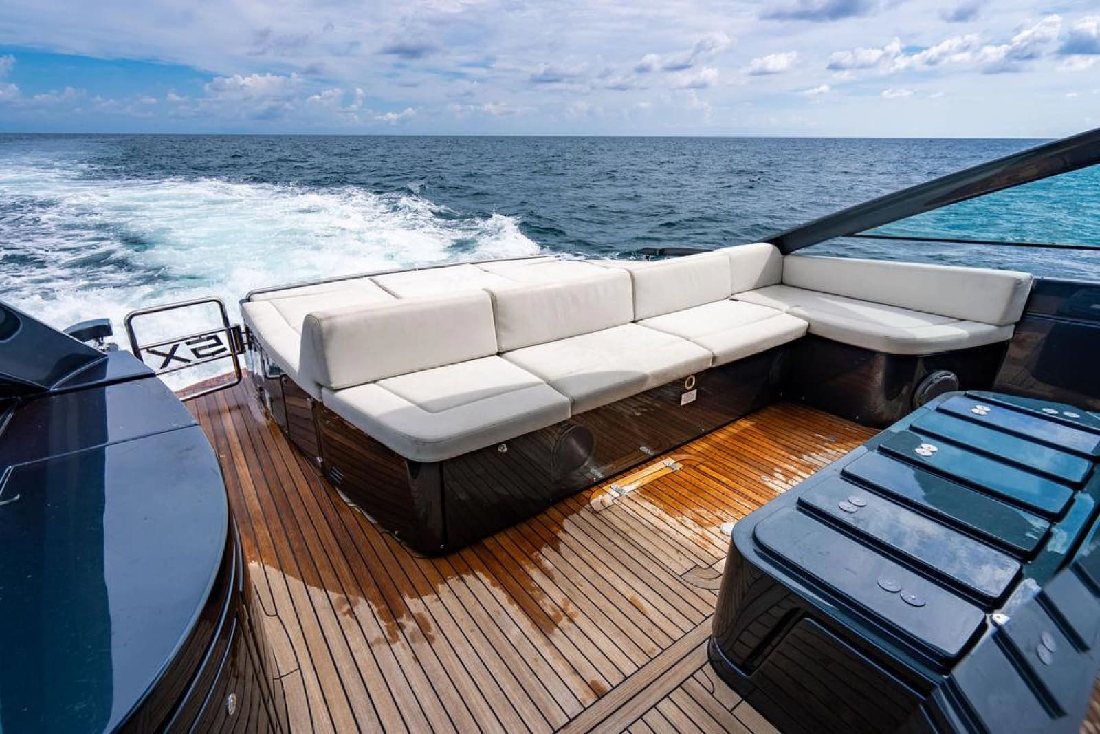 2018 Pershing 5x - Photo 8