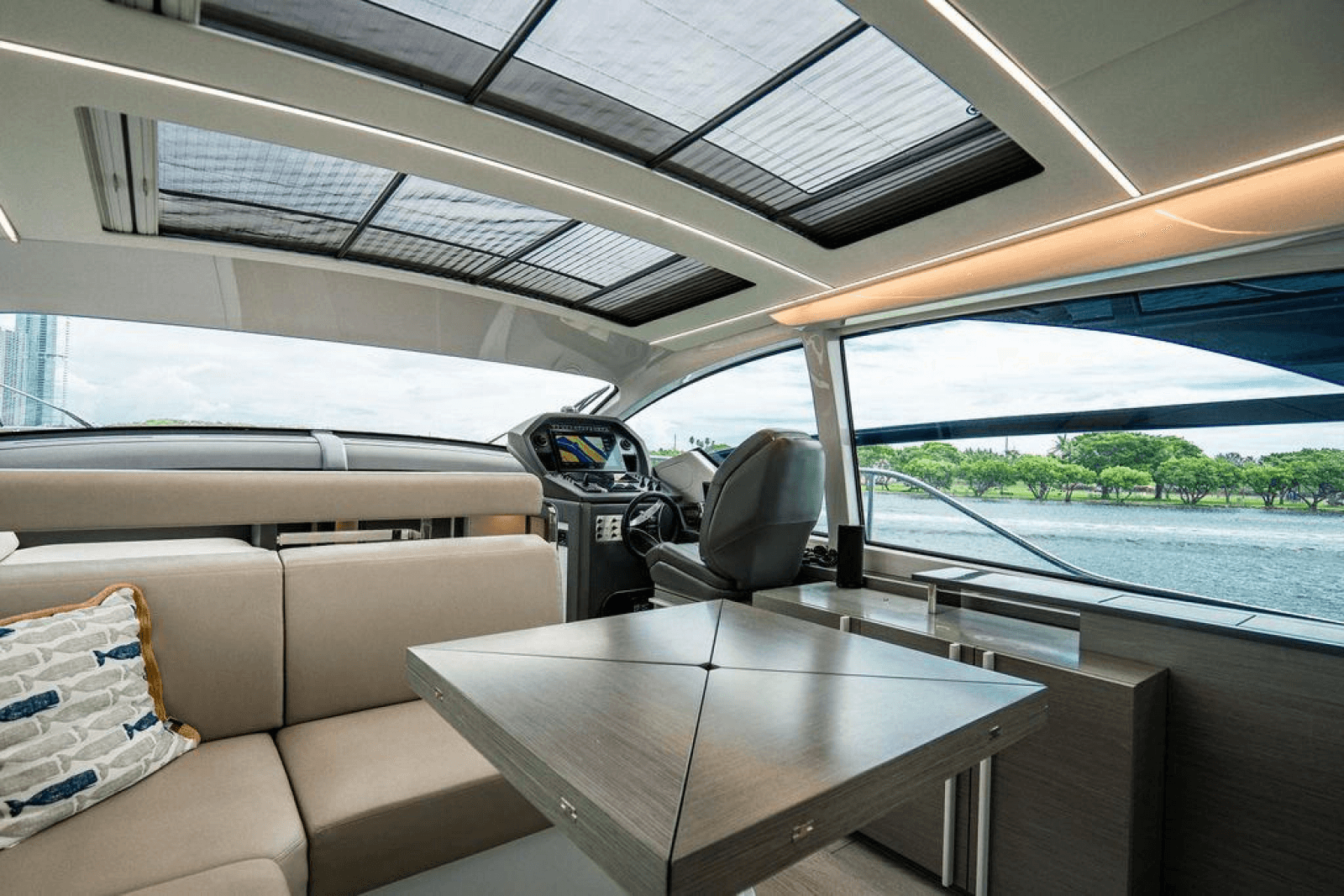 2018 Pershing 5x - Photo 13