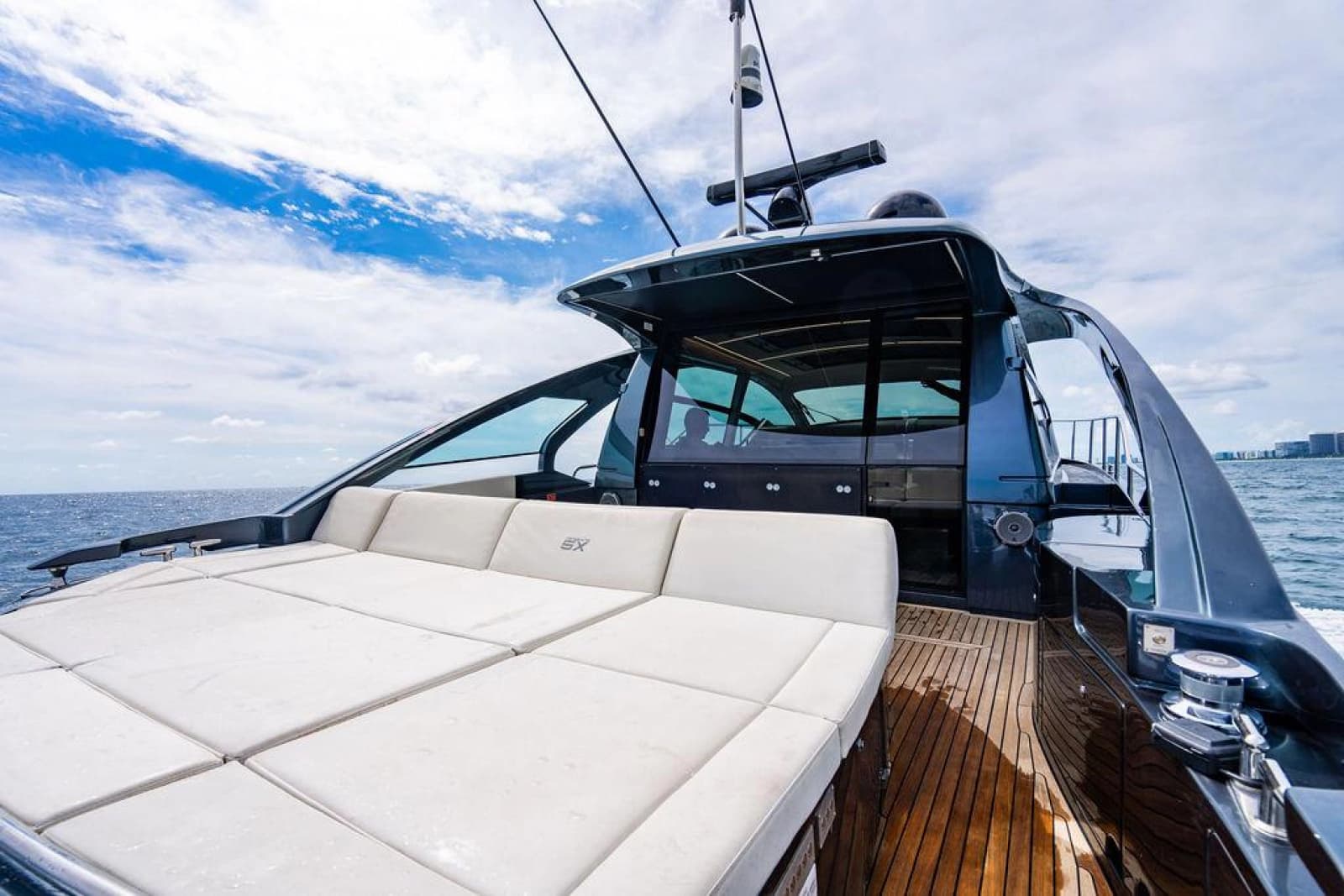 2018 Pershing 5x - Photo 10