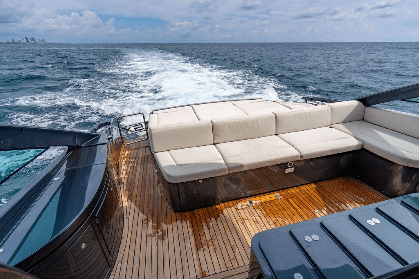 2018 Pershing 5x - Photo 9