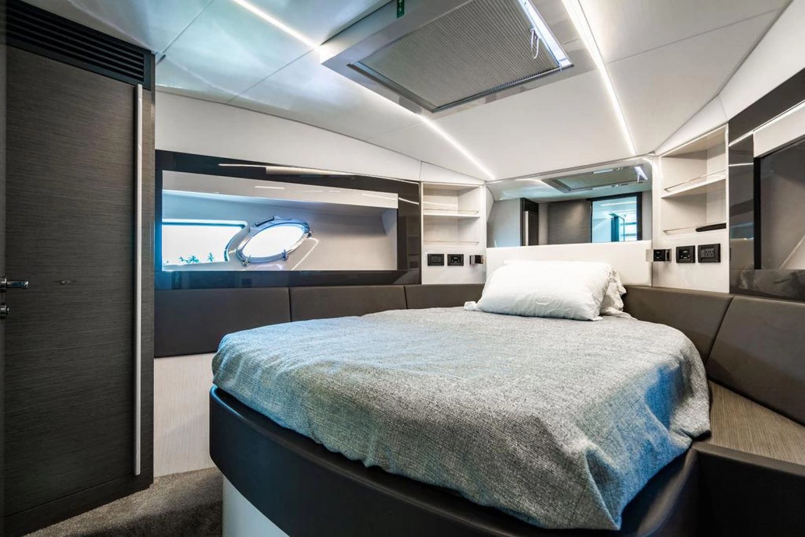 2018 Pershing 5x - Photo 43