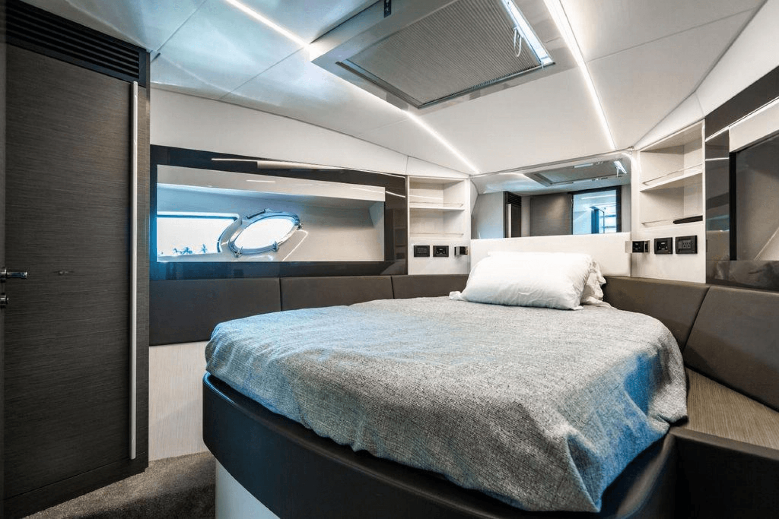 2018 Pershing 5x - Photo 43