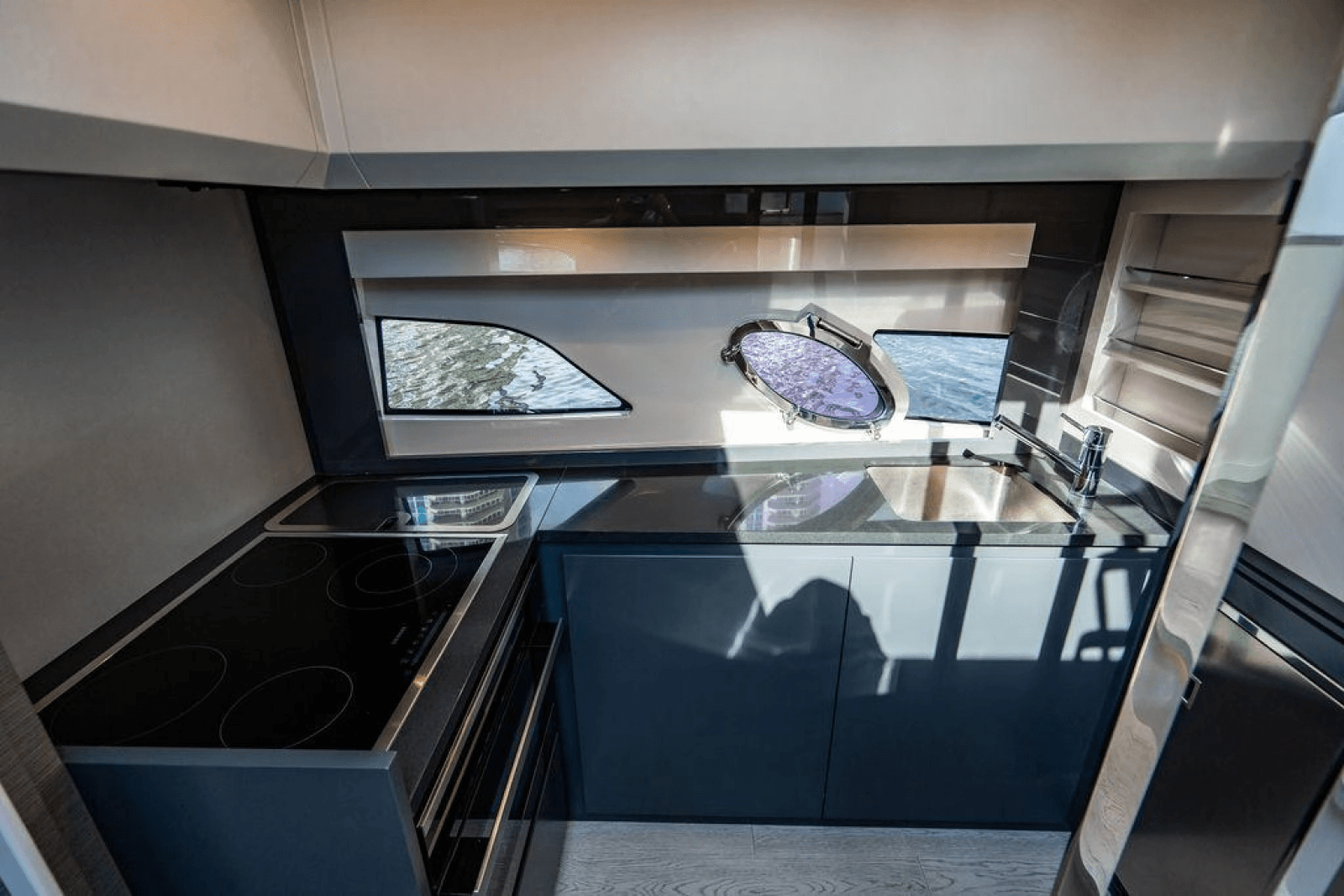 2018 Pershing 5x - Photo 34