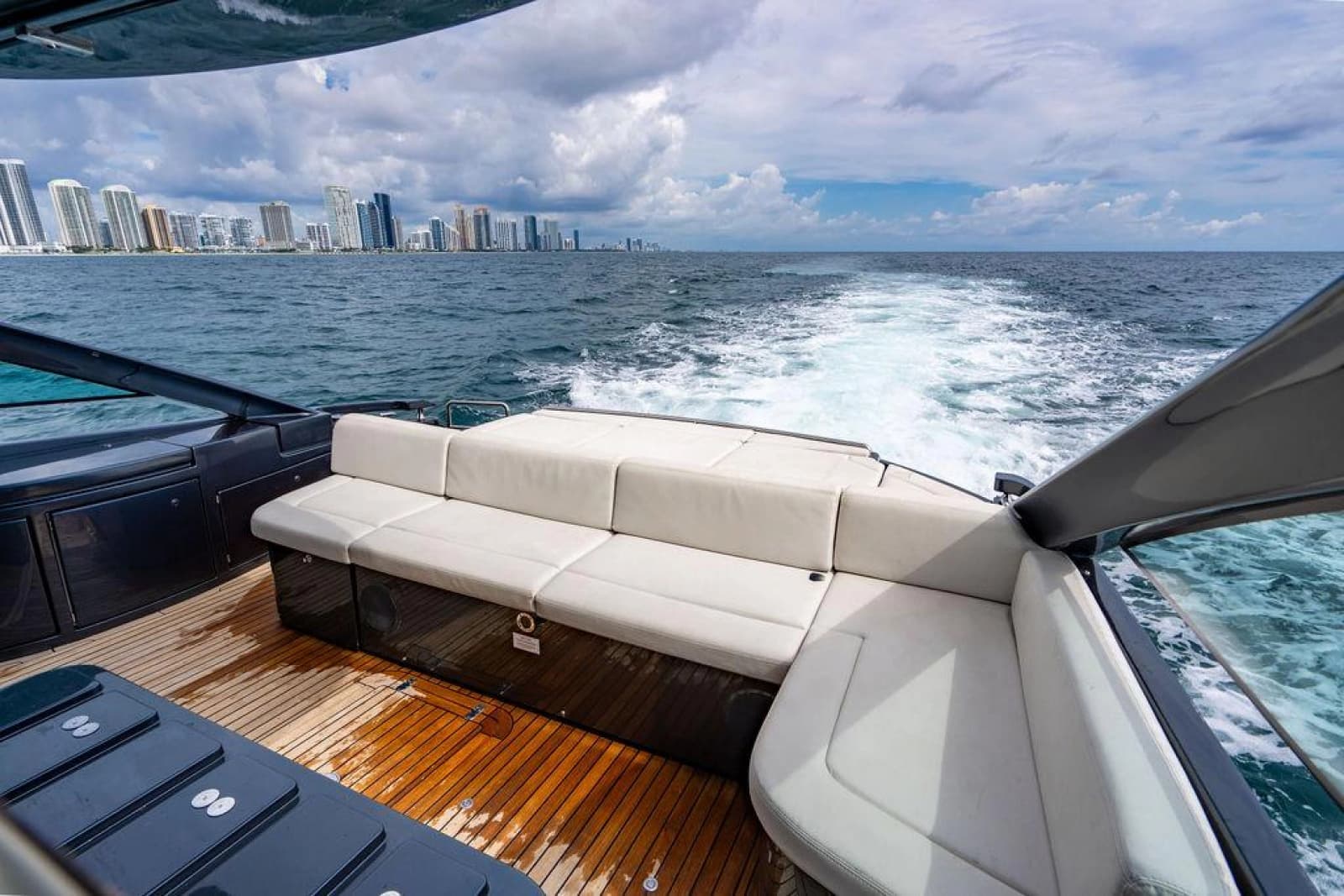 2018 Pershing 5x - Photo 7
