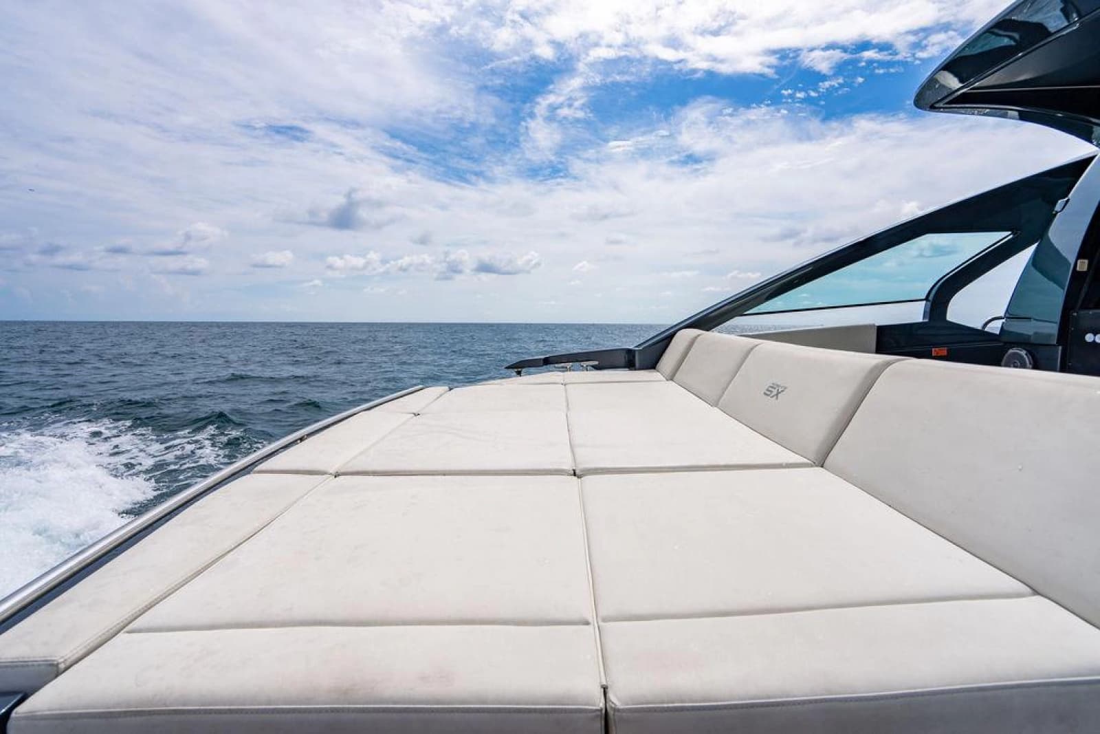 2018 Pershing 5x - Photo 6