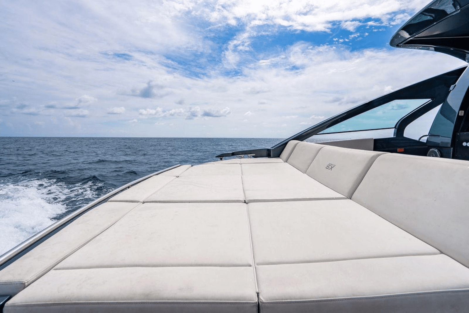 2018 Pershing 5x - Photo 6
